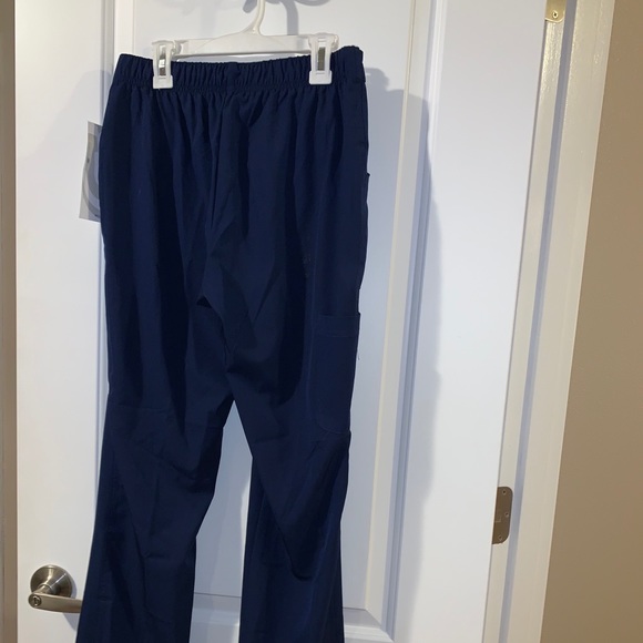 Sketchers scrub pants! - Picture 2 of 4